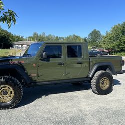 2022 Jeep Gladiator Mojave 4X4