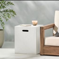 Square Concrete tank table