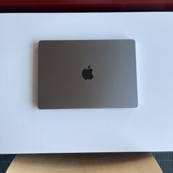 14-inch MacBook PRO (Open box) 