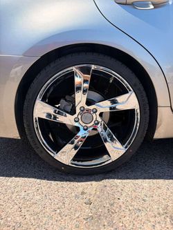 20x8.5 Velocity Chrome 5x114.3 Rines y llantas 245/35/20 Pegasus