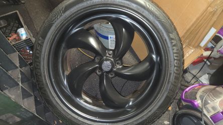 Set of (4) 20x10 Wheels & Tires