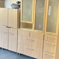 LIKE NEW!! Kitchen cabinet made in suecia