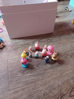 Peppa Pig Figures And Baby Shark Stamps