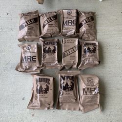 11 MRE U.S. Military Ready to Eat Meals.