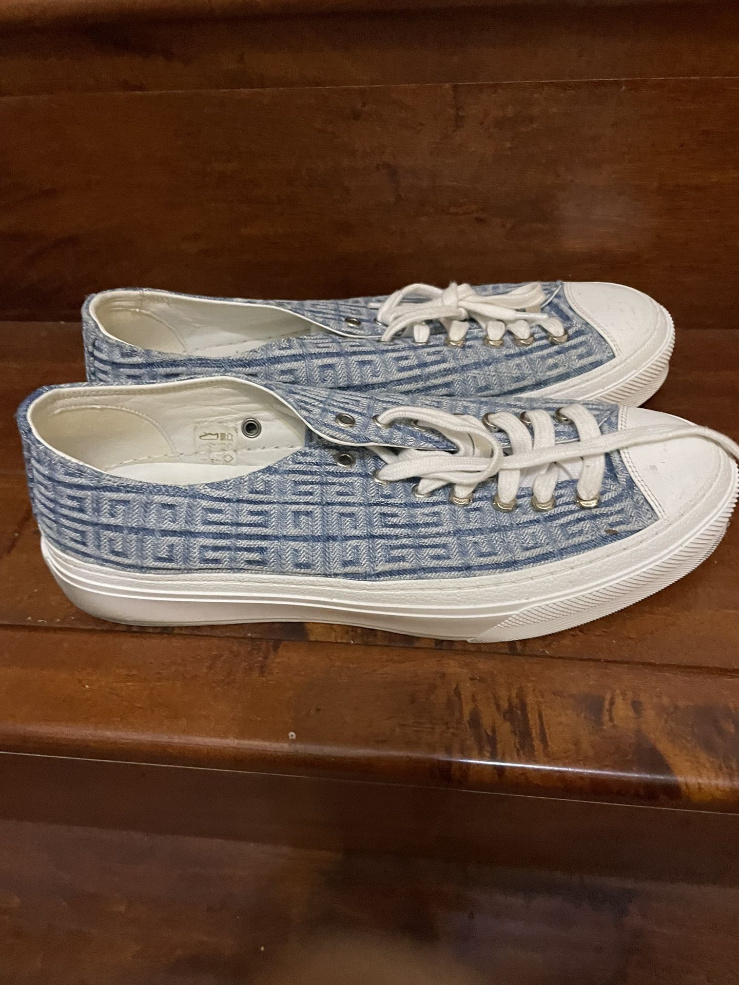 Givenchy City Sneakers 4G Jacquard Size 43