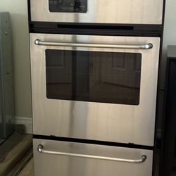 Stainless Steel Wall Oven + Microwave Set – Good Condition