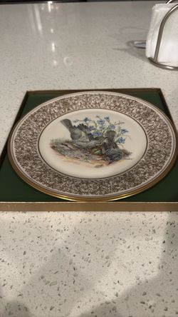Decorative Porcelain Bird Collector Plate