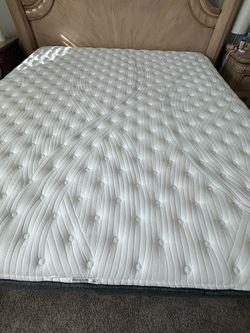 Super Clean Cal King mattress $150