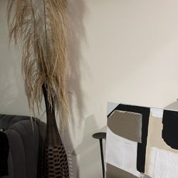 Vase And Pampas Grass 