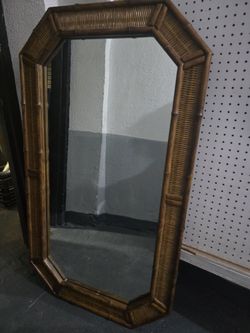 ESPEJO DE PARED / WALL MIRROR $40