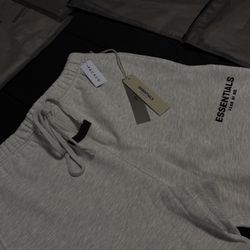 Essential Shorts ( Light Oat)