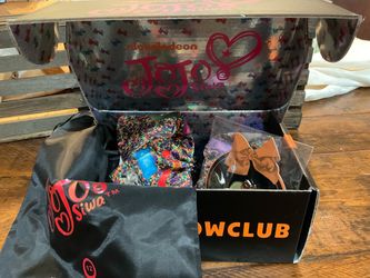 Limited Edition Halloween Nickelodeon Bow Club Box Set by JoJo Siwa
