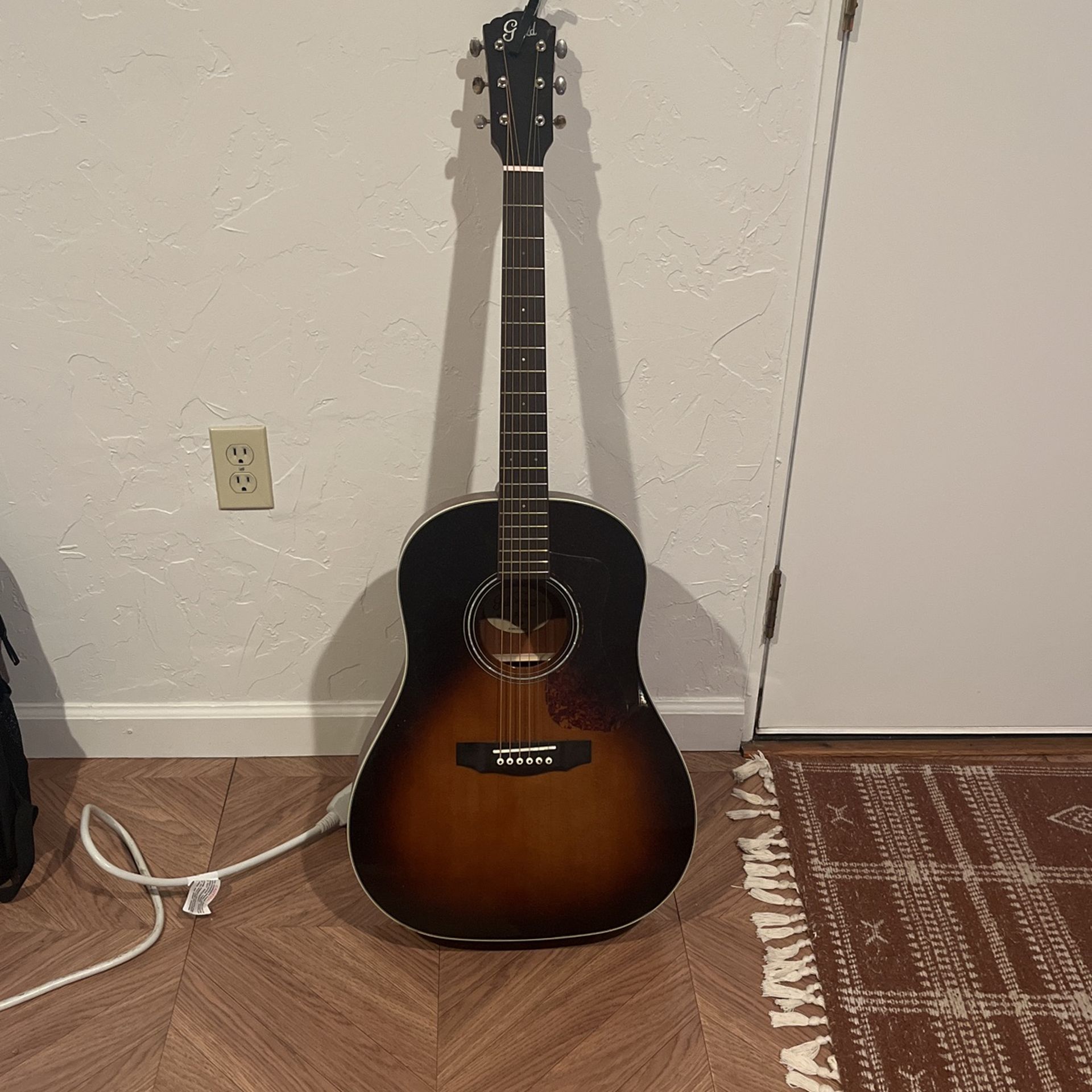 Guild DS-240 Guitar