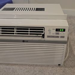 LG 8,000 BTU Window Air Conditioner (LW8016ER)