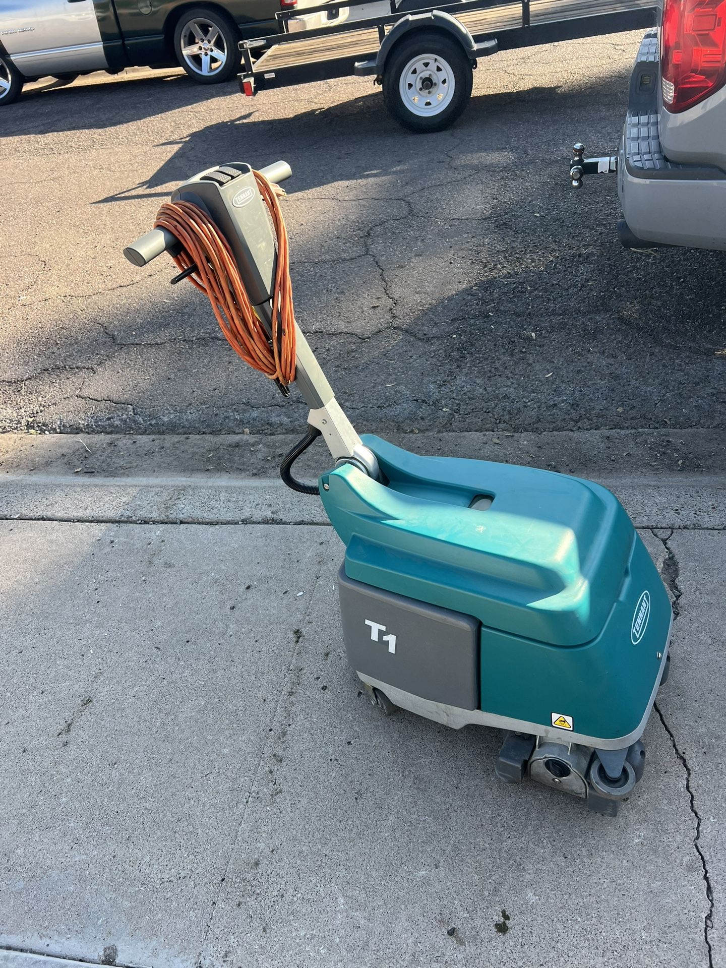 Tennant T1 Commercial Floor Scrubber