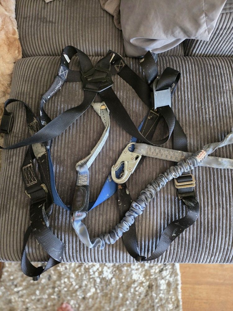 Falltech Safety Harness With Lanyard Size Lrg