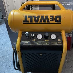 Dewalt Air Compressor 4.5 Gallon
