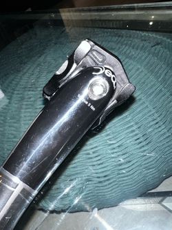 carbon fiber seat post (road)