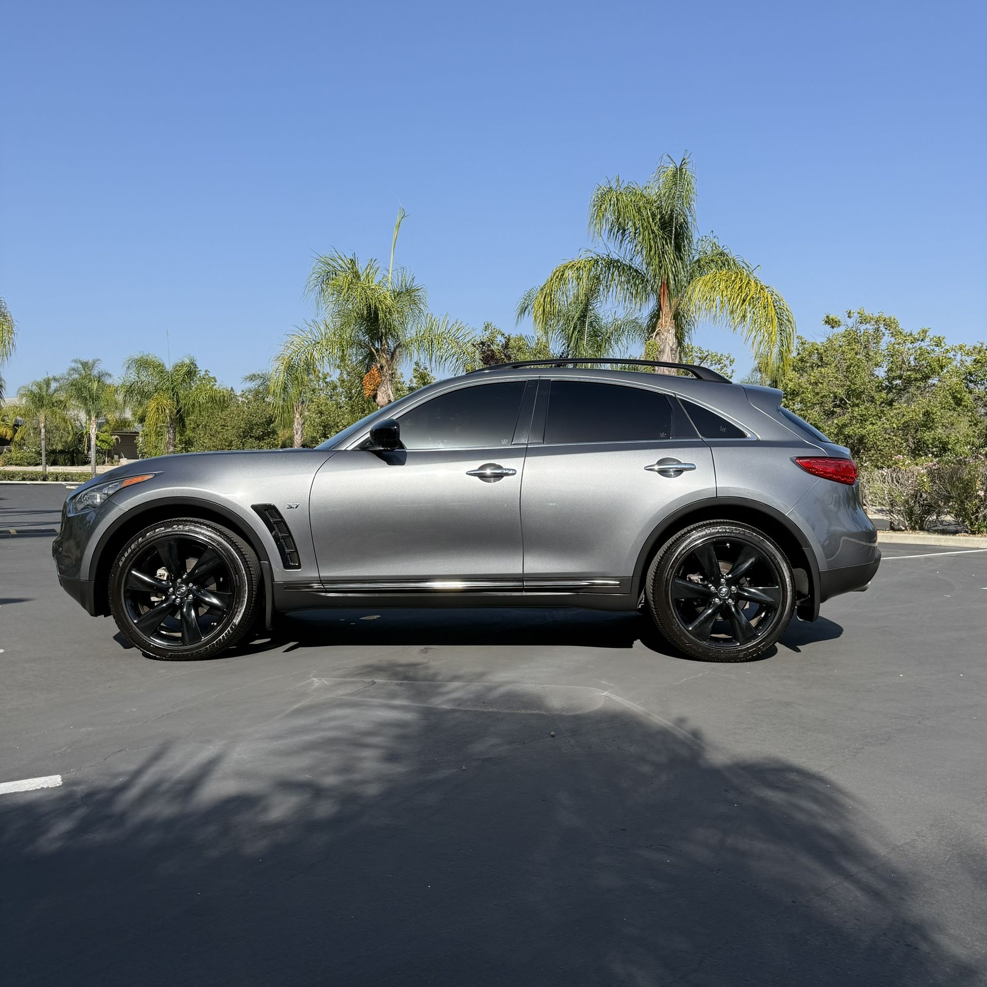 2016 Infiniti Qx70