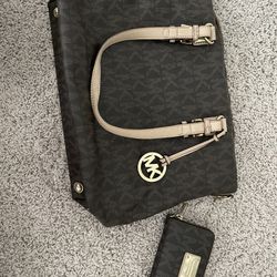 Michael Kors Large Bag With Wallet