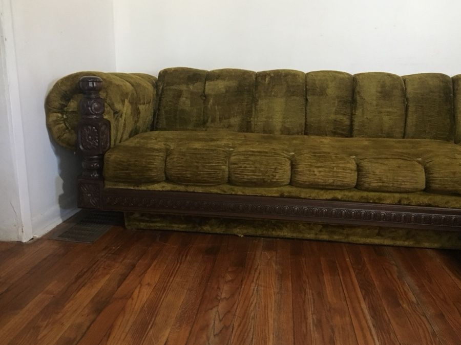 Mid century modern Schnadig Platform Chartreuse Sectional sofa Velvet  tufted for Sale in Decatur, GA - OfferUp