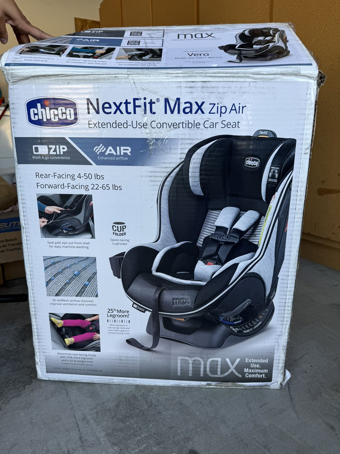 Chicco NextFit Max Zip Air Convertible Car Seat