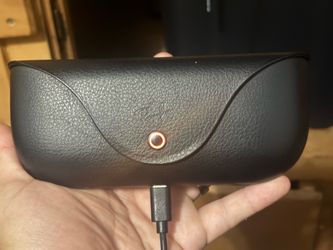 Ray ban meta charging case