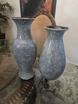 Decorative vase 👀READ BELOW FOR LOCATION ⬇️ AVAILABLE