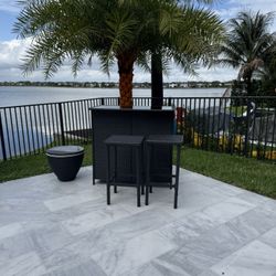 Outdoor Bar Set