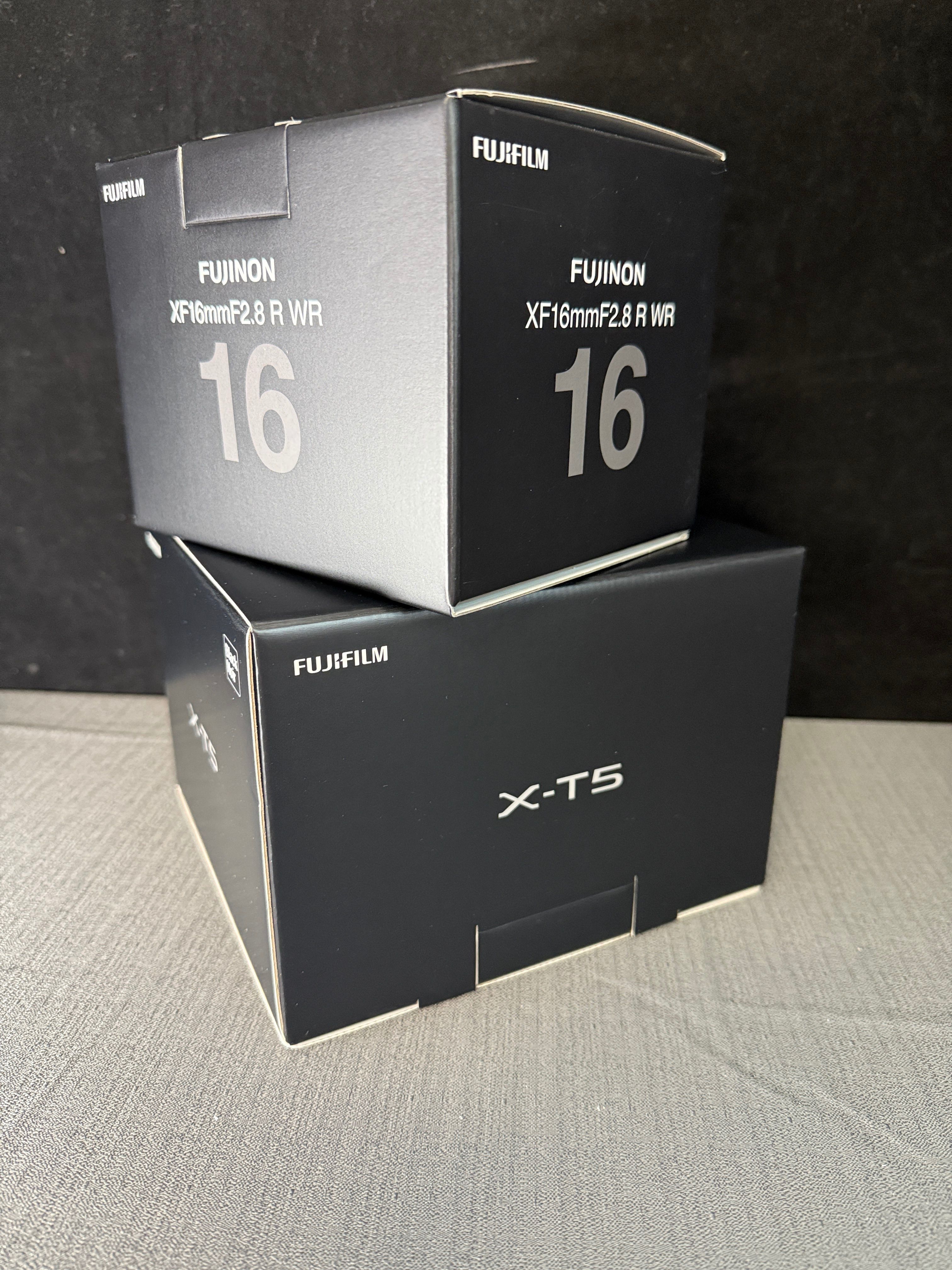 FUJIFILM X-T5 Mirrorless Camera (Black) with FUJIFILM XF 16mm f/2.8 R WR Lens