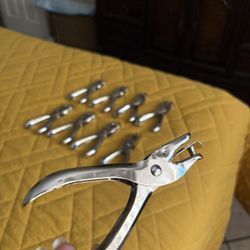Hole Punchers (8)