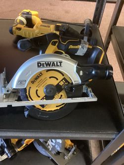 Dewalt 20V XR Brushless 6 1/2” Circular Saw (Tool-Only) $190
