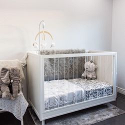 ✨ Pottery Barn Kids Sloan Crib – White/Acrylic – $300 – Disassembled & Ready to Go!