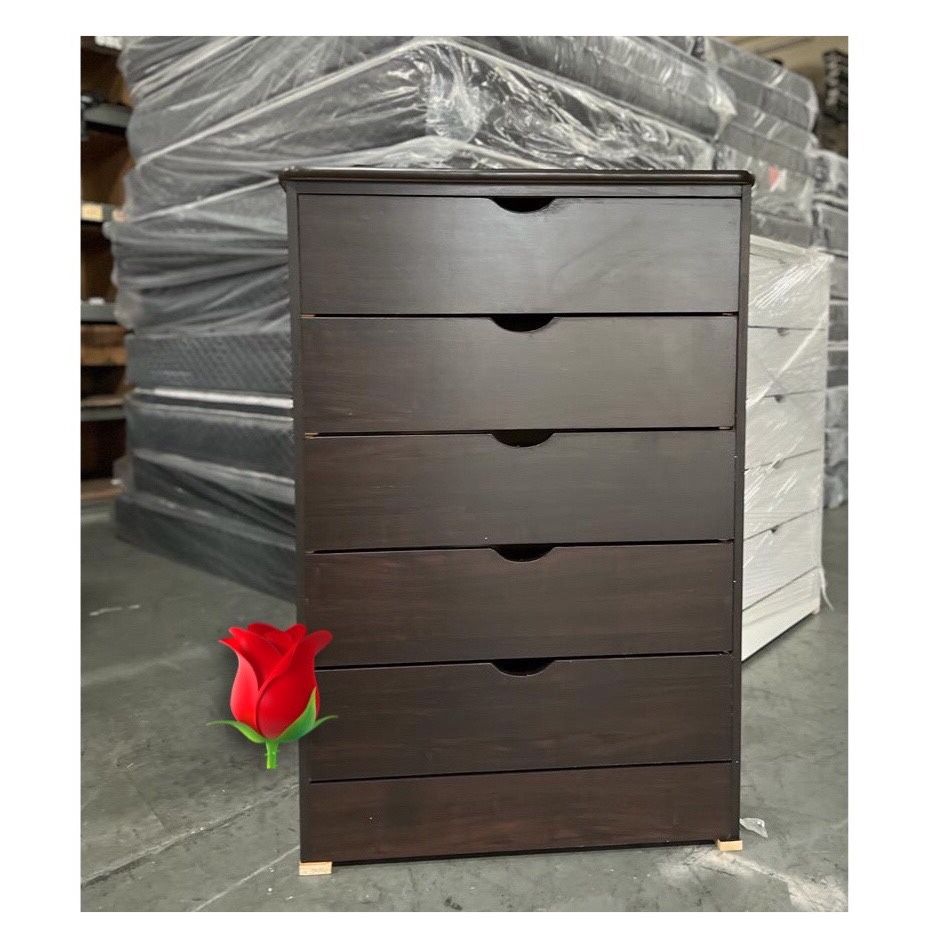 Dresser No Knobs 