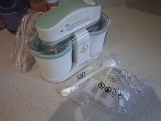 Ice cream maker
