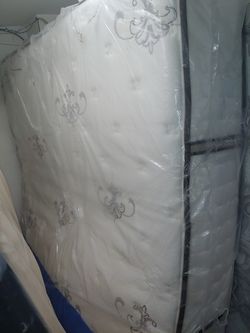 New plush name brand king mattresses, $0 take home layaway. Ulohos 2940 N Keystone Monday-Saturday 10-6pm