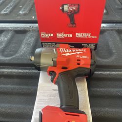 Milwaukee m18 fuel 1/2 impact wrench (tool only )