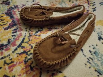 Wonder Nation Brown Suede Fleece-Lined Moccasin Slippers - Size 4/5