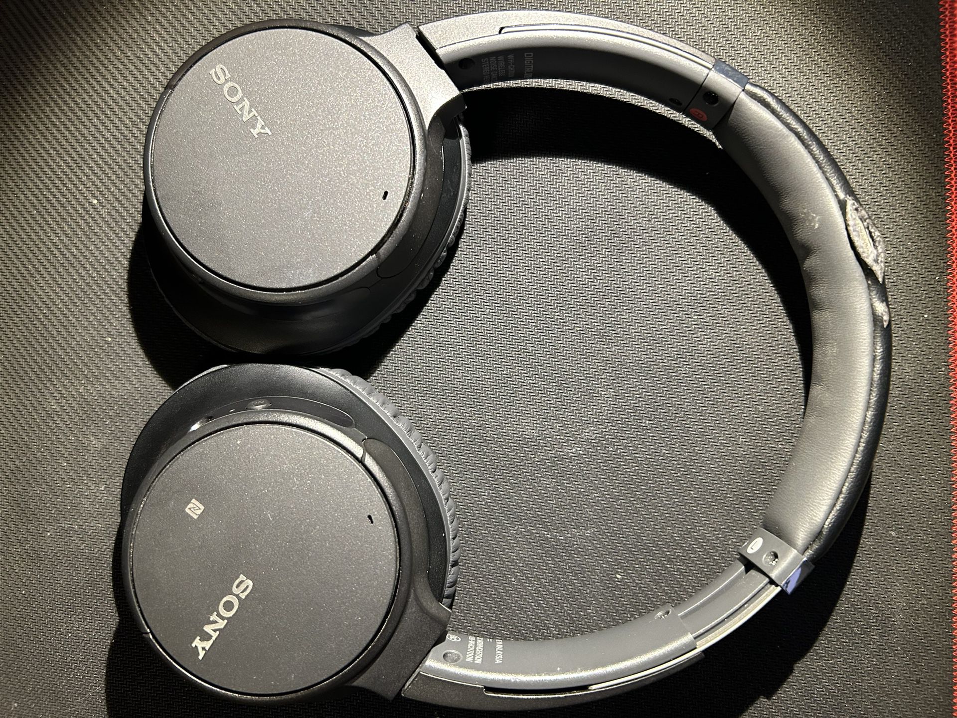 SONY WH-CH700N headphones bluetooth Noise Canceling NC