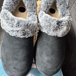 💖 Brand New Skechers on the go  Cozy Slip-Ons w/Tags – Women’s 6 – extra wide -Like UGG!