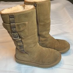 UGG Australia Kids Retro Cargo Chestnut Boots Size 3