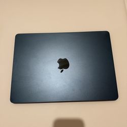 MacBook Air 13” M4 16GB 512GB in Great Condition with AppleCare+ and Software