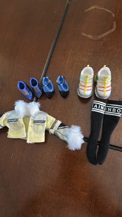 Rainbow High Doll Clothing and Shoes Lot