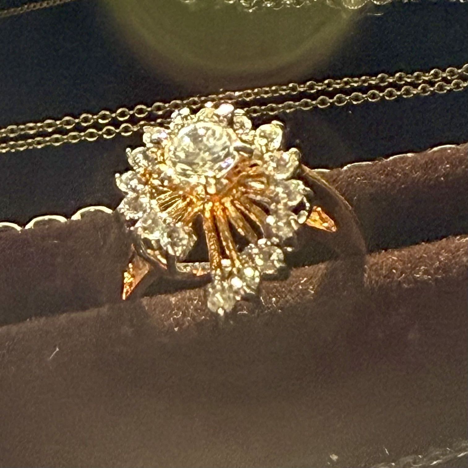 **GREAT DEAL** Vintage 18K Gold plated Ring - Size 6 - I WILL INCLUDE 3 FREE NECKLACES IF BOUGHT BEFORE 11/15