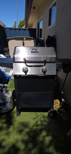 Dyna Glo  propane grill