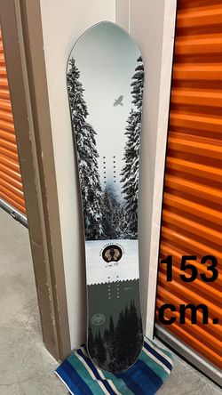 153 cm. NEW Never Summer Lady FR women’s freeride snowboard