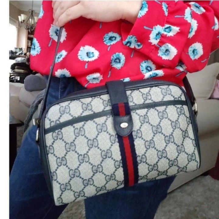 Authentic Vintage Gucci GG Monogram Supreme Sherry Web Ophidia Crossbody Bag