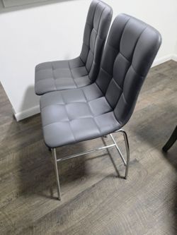 Set High chair/ bar stools New