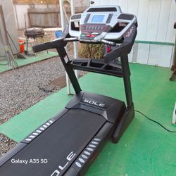 Sole Fitness F63  model treadmill