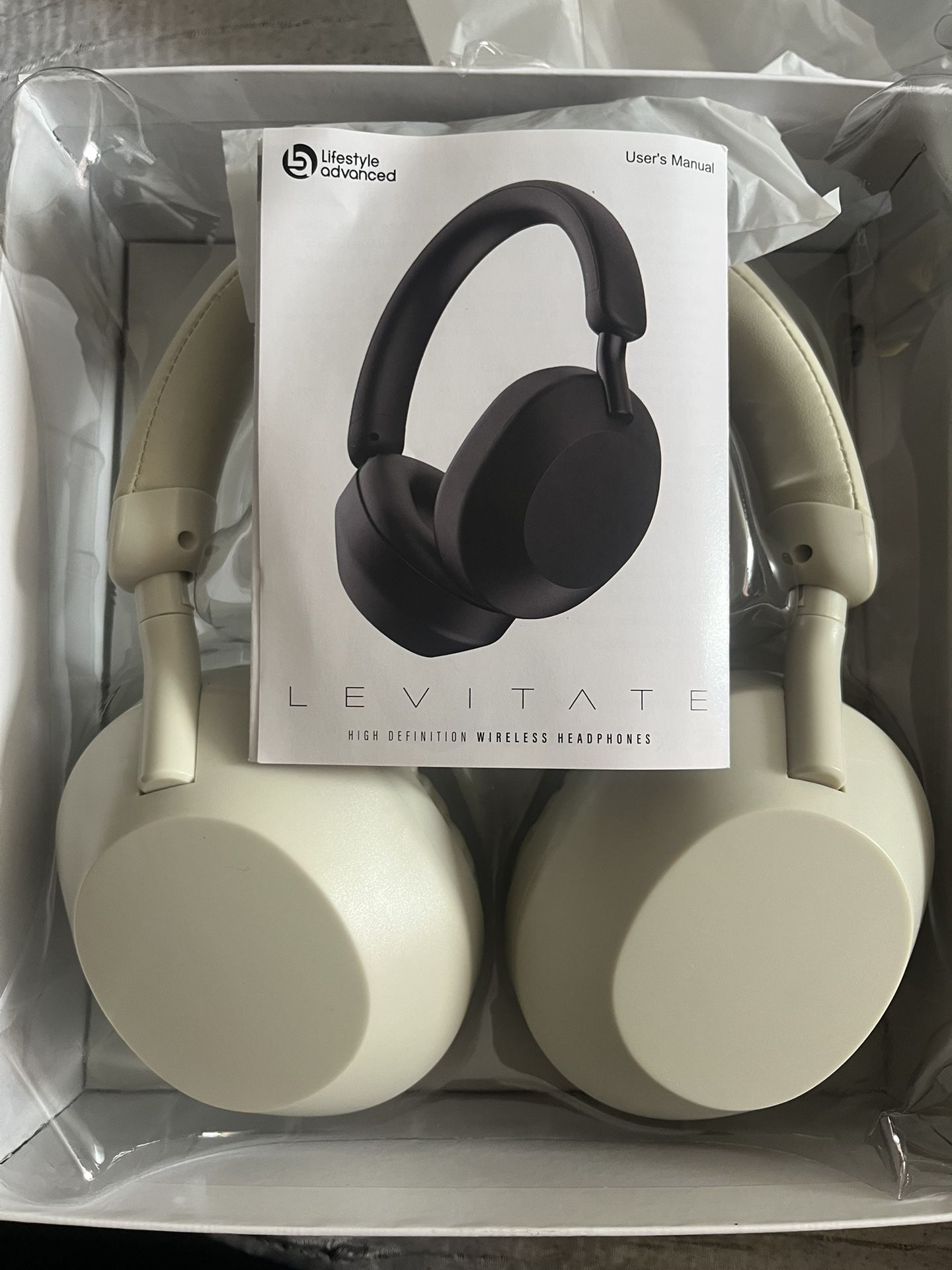 Levitate headphones